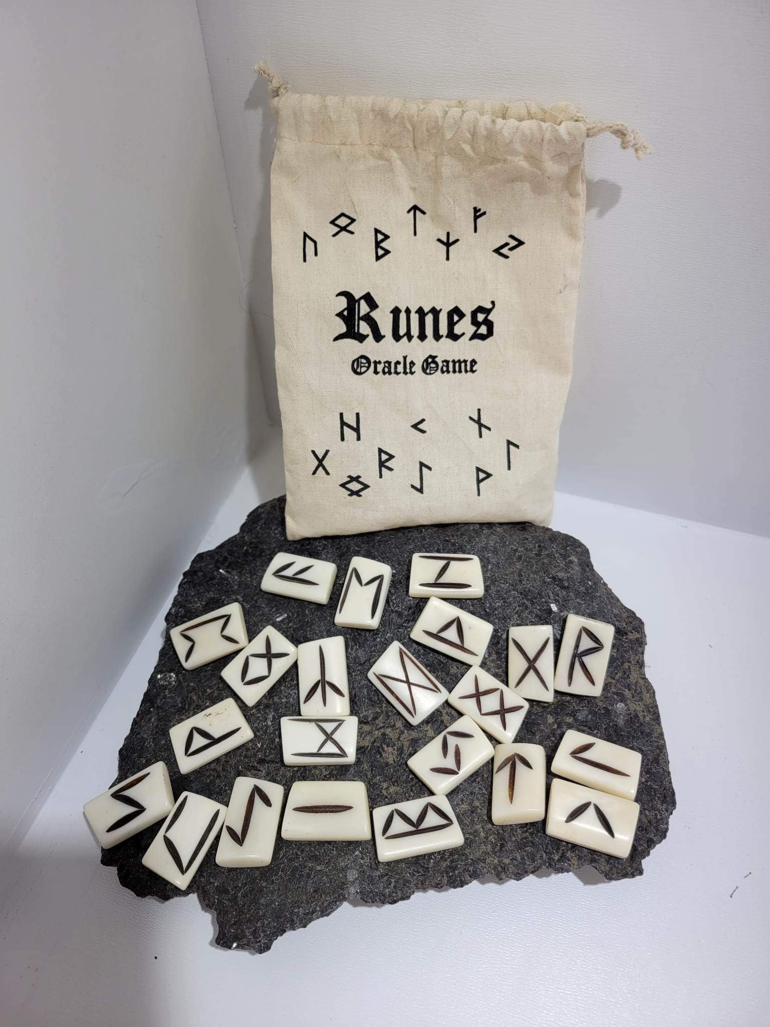 Runes Oracle Set - " Bone "